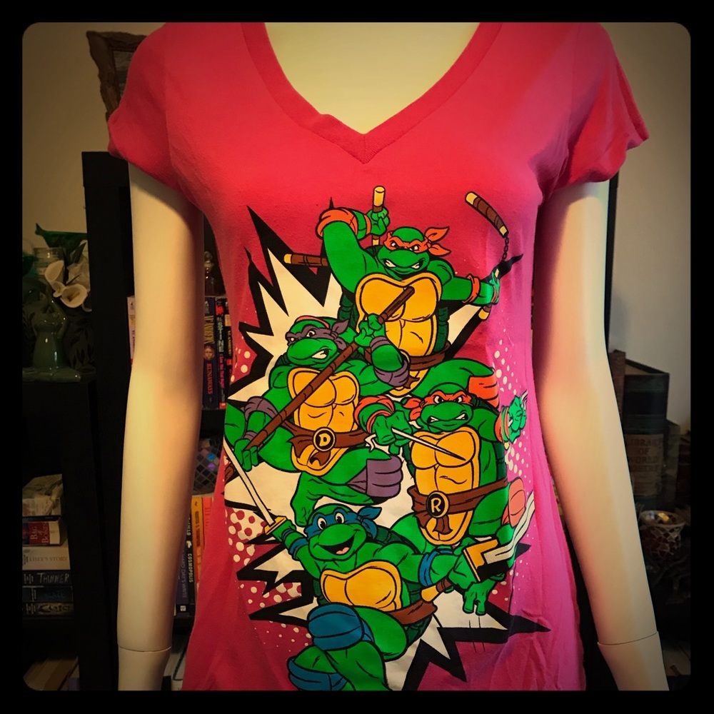 🐢TMNT pink v neck t shirt🐢